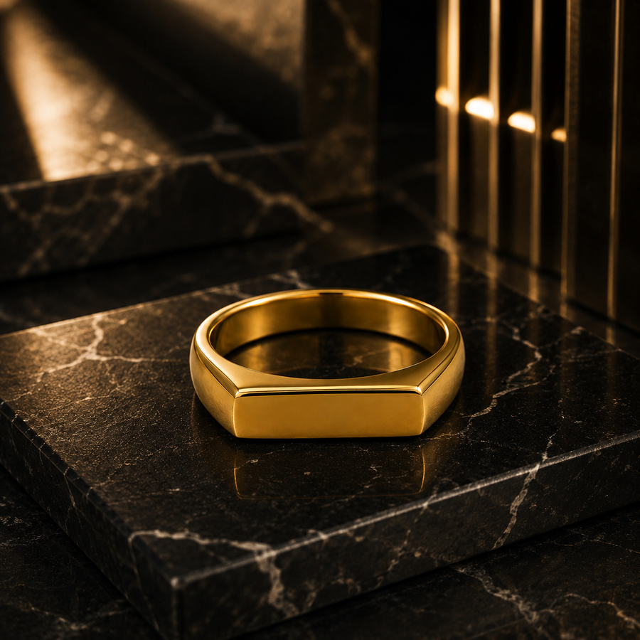 Men’s Gold Classic Signet Ring